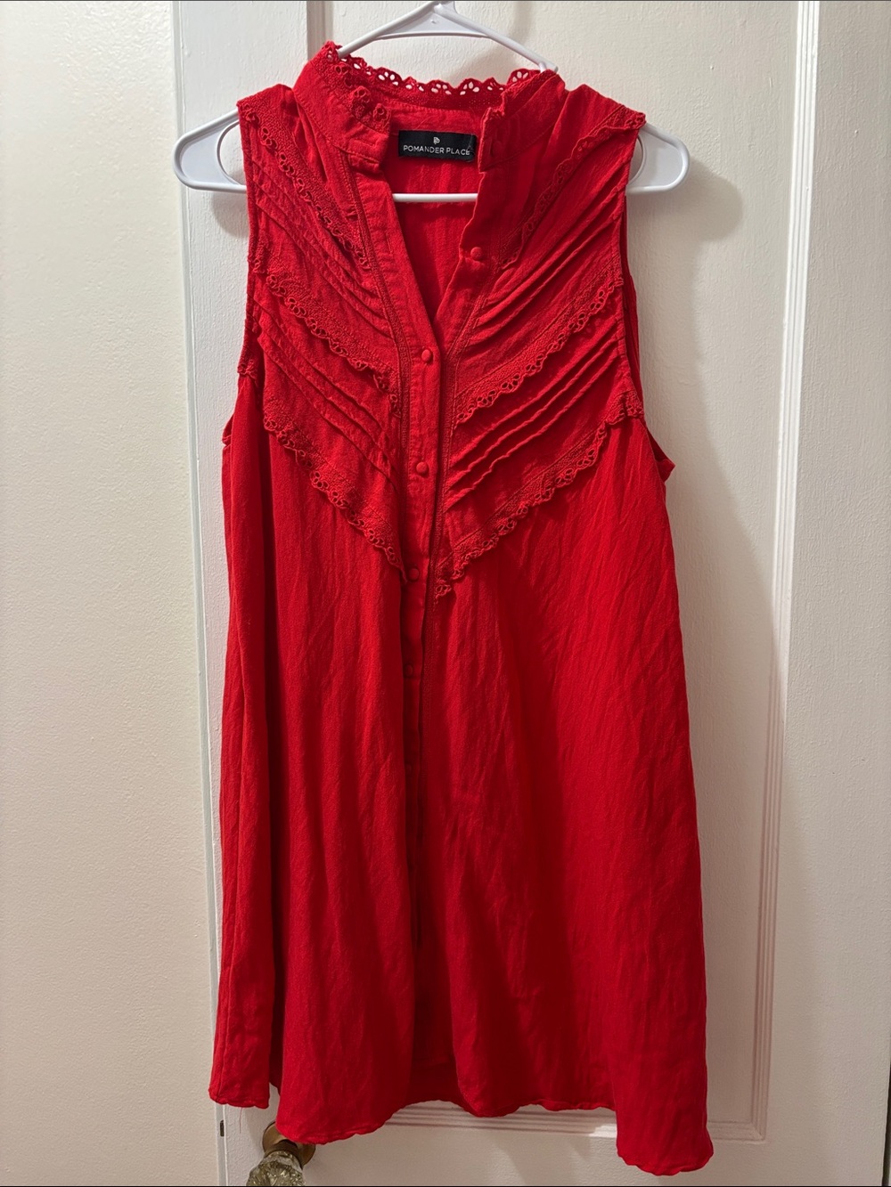 Red Tuckernuck Pompander Place Size Small